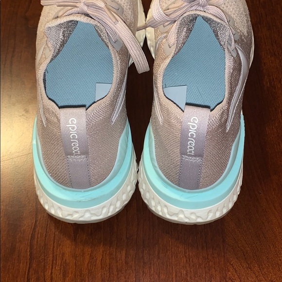 Nike Epic React Flyknit 2 - Picture 4 of 6